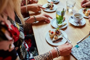 Wereldse High Tea